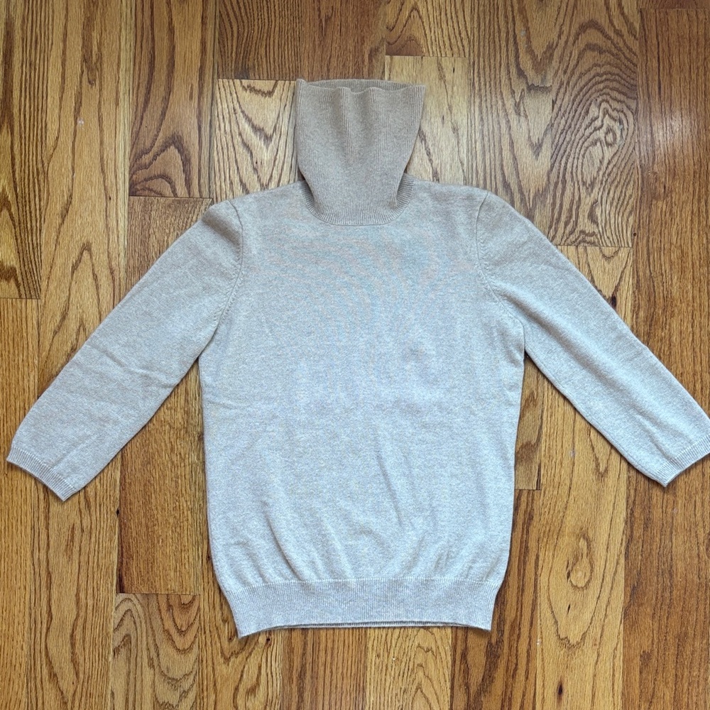 Saks Fifth Avenue 100% Cashmere Turtleneck Sweater in Beige Women’s size XS